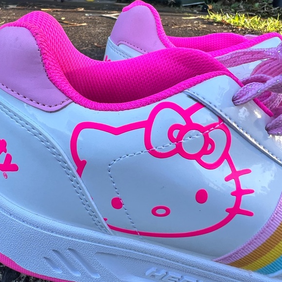 Heelys Women’s White and Pink Sneakers with Rainbow - Picture 4 of 13